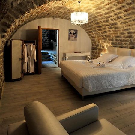 Chambre d'hôte avec jacuzzi Sanilhac  Extérieur photo