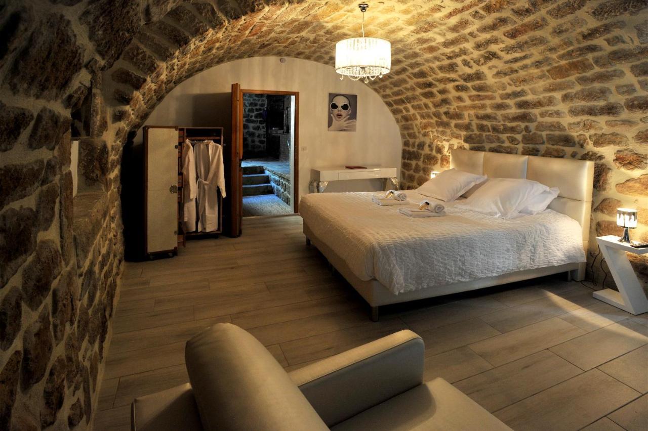 Chambre d'hôte avec jacuzzi Sanilhac  Extérieur photo